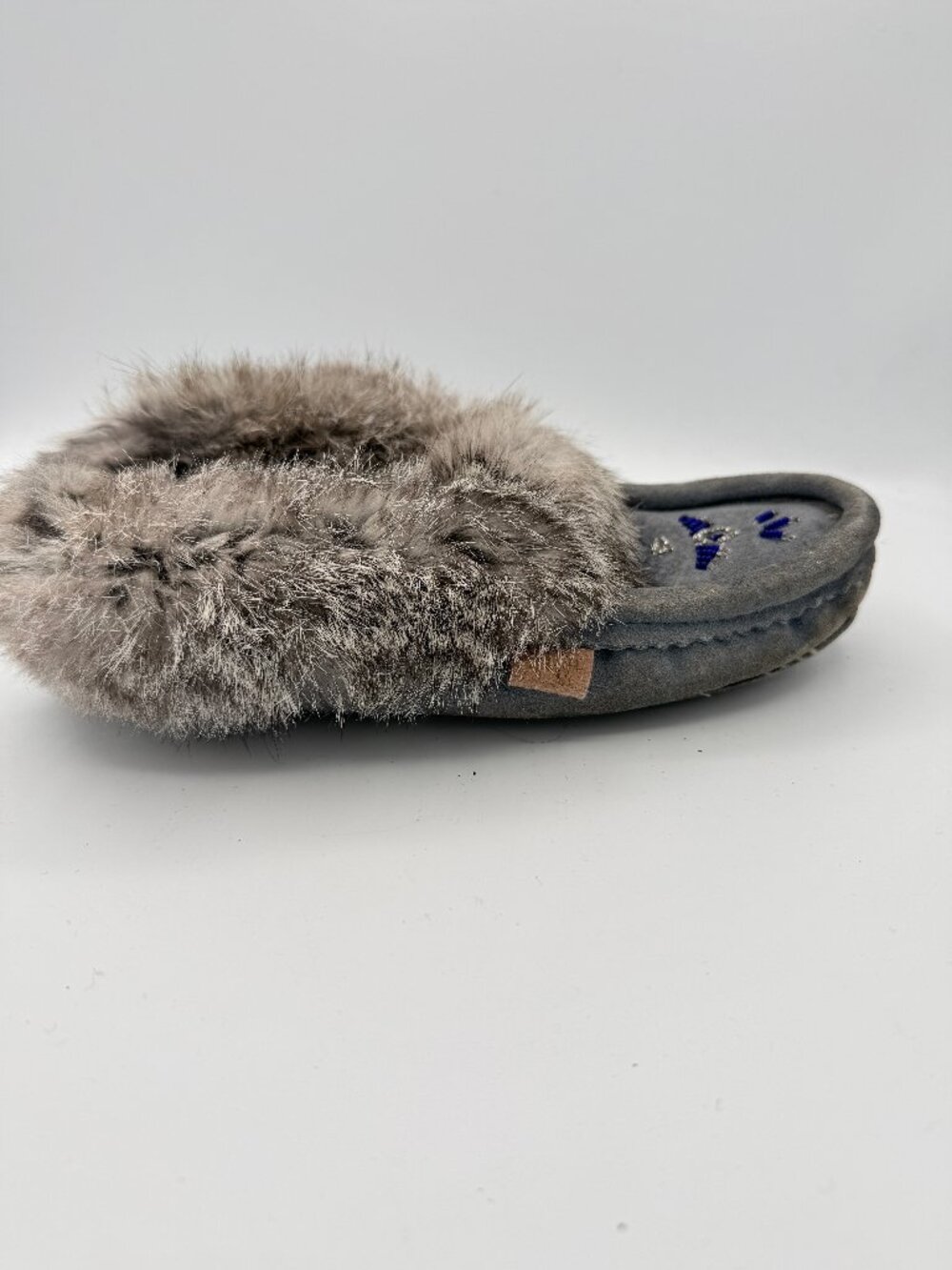 Laurentian Chief Moccasins Suede Fur Beaded Grey Slippers 7-7.5